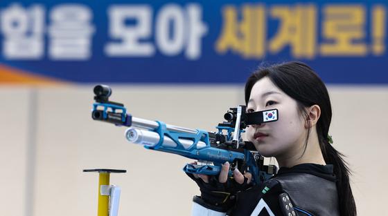 훈련하는 반효진