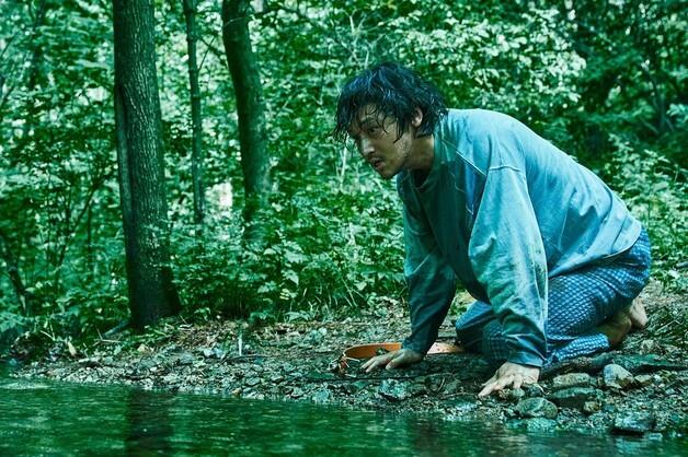 변요한, '경주기행' 노개런티 출연…더벅머리·치아 변색까지 파격 변신