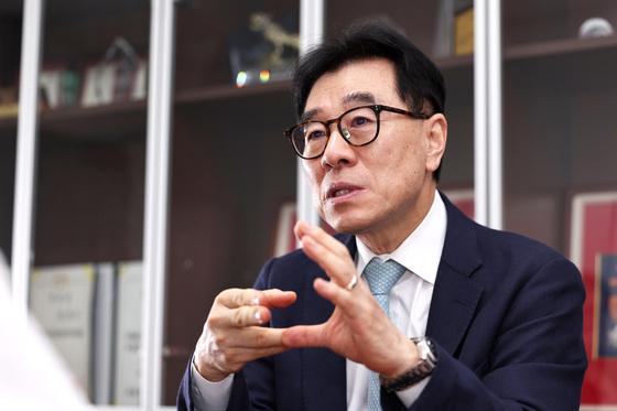 "국가대표 독파모 AI 증류 '불법' 소지…美와 선제 협상해야"