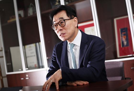 "쿠팡 과징금 취소해야…美기업 때리는 통쾌함보다 국익이 중요"