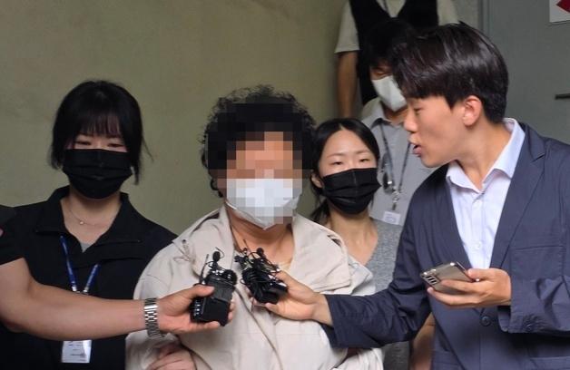 "침대에 38시간 결박"…11세 학대치사 혐의 천안 교회 목사 구속송치 