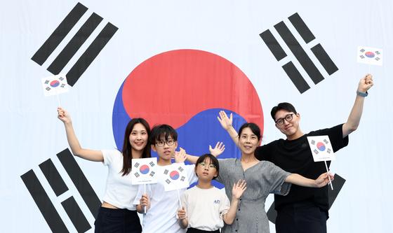광복절 맞아, '대한 독립 만세!'