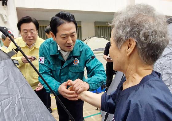 [뉴스1 PICK]폭우 피해 현장 향한 장동혁 "이재민 빠른 복귀 최선 다하겠다"