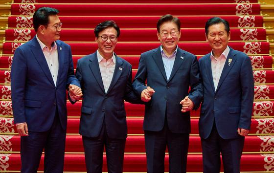[뉴스1 PICK] 李대통령, 민주당 전대 주자들과 만찬