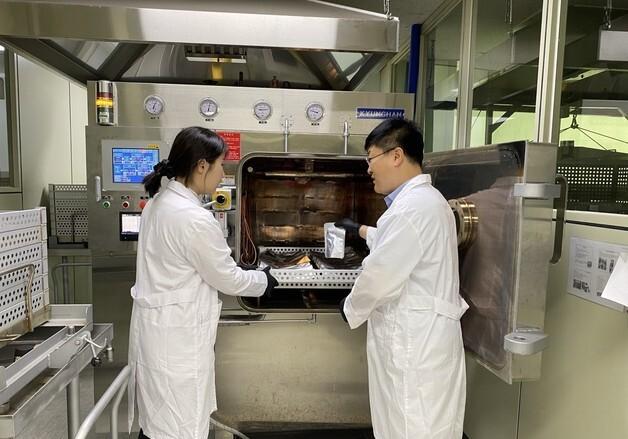 수산식품산업 혁신 전문인력 첫 배출…블루푸드테크 계약학과 14명 학위 취득