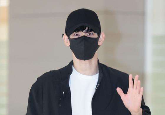 김수현 측, 광고 계약금 5.7억 안 돌려줘도 된다…관련 소송 승소