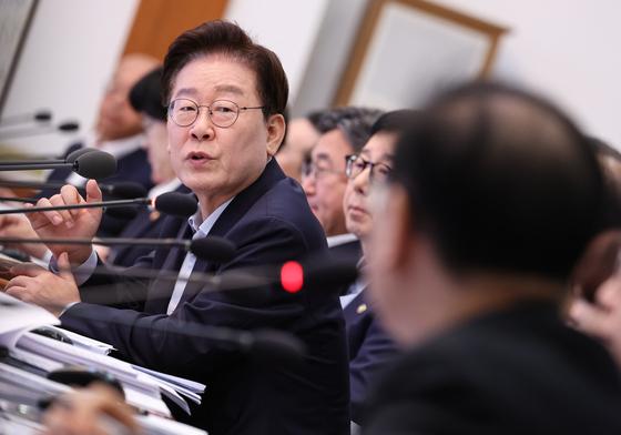 '경찰 개혁' 쏘아올린 李대통령…檢 보완수사권 폐지 논란 선제 차단