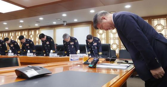 고개숙인 행정안전부와 경찰지휘부 