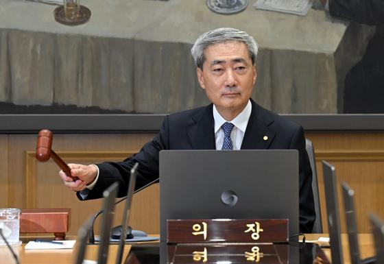 신현송 "환율 아직 높아…원화, 조금 더 강해져야 바람직"