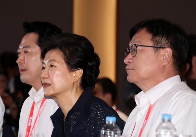 정점식, 朴 연찬회 참석 비판에 "부러우면 지는 것…與 오지랖 이해 안돼"