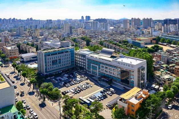 구로구, 검정고시 합격축하금 2차 지원…"학교 밖 청소년의 도전 응원"