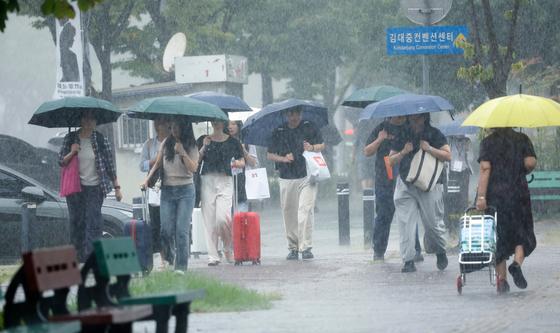 광주동부·광양·순천 호우주의보…무등산·여객선 통제
