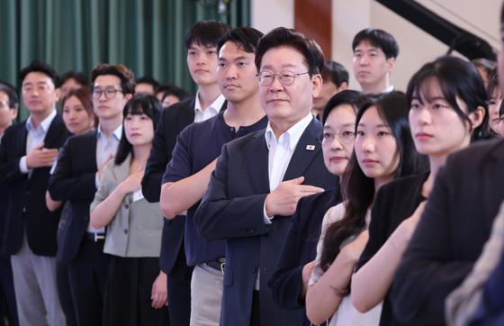 0세부터 34세까지 정부가 종잣돈 지원…'자산 사다리' 놓는다