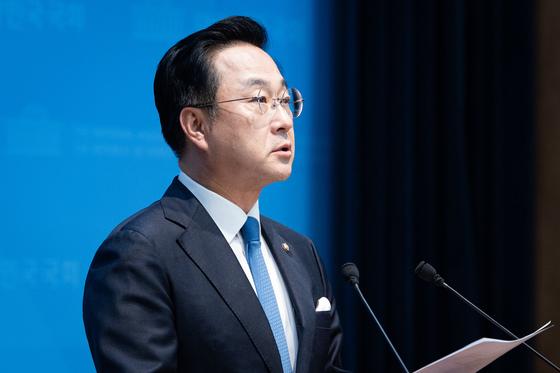 與 "靑 대법관 재제청은 불가피…조희대 똑바로 행사해야"