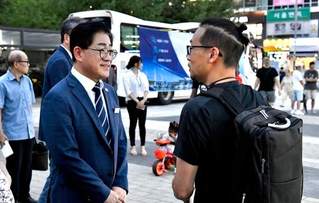 이기형 김포시장, 구래역서 시민과 현안 소통…"시정에 반영"
