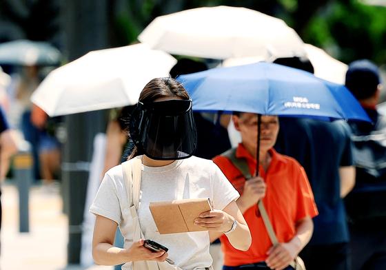 폭염 한풀 꺾였지만…낮 최고 '34도' 무더위 계속(종합)