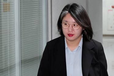 최민희 "비례 2번 용혜인 실력있다" vs 장혜영 "눈치만 빠르지 역량 부족"