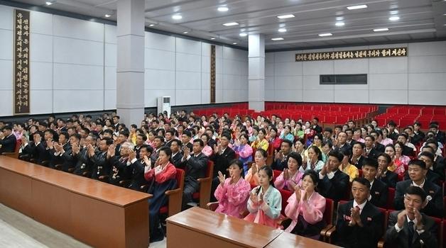 北 "인민이 당의 기반" 강조…3대혁명전시관 80주년 기념[데일리 북한]