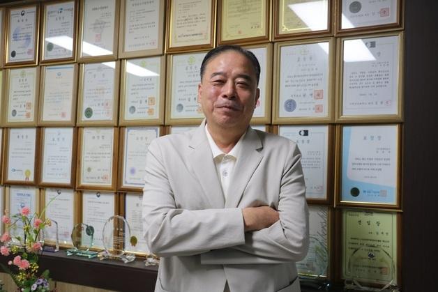 직원 72명·프레스 29대로 만든 400억 매출…삼화이앤피의 '50년'