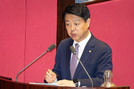 재외동포가 뜻 모아 기부한 30억, 기관 통합 여파로 국고 반납