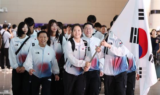 '결전의 땅' 나고야로 출국하는 대한민국 선수단