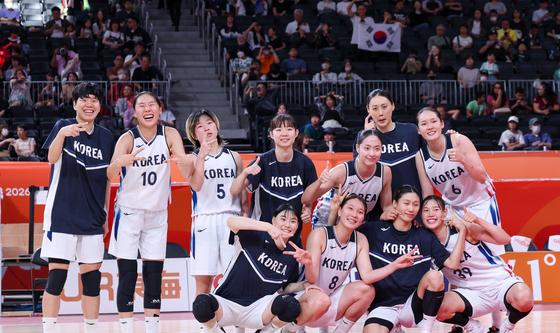 여자농구, 인니 상대 101-58 승리…준결승 진출