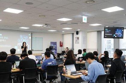 "AI로 중기 판로 넓힌다"…공영홈쇼핑, 임직원 실무교육 확대