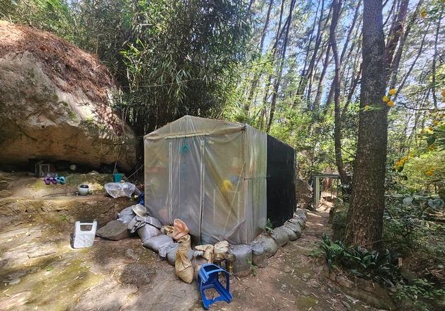 부산 금정산국립공원 불법시설물 철거…14일부터 행정대집행