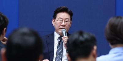 李대통령 "IMF 잠재성장률 2년 연속 반등…경제 기초 체력 살아난 신호"