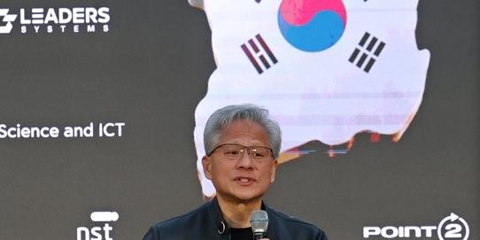 韓에 5년간 550조 AI 투자 일어난다…젠슨 황 "AI팩토리 6GW 구축"