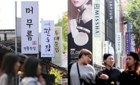 한글간판과 외국어 간판...읽기 쉬운 것은?