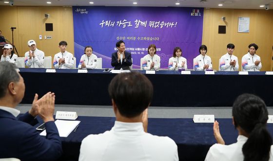 '우리의 가슴도 함께 뛰었습니다'
