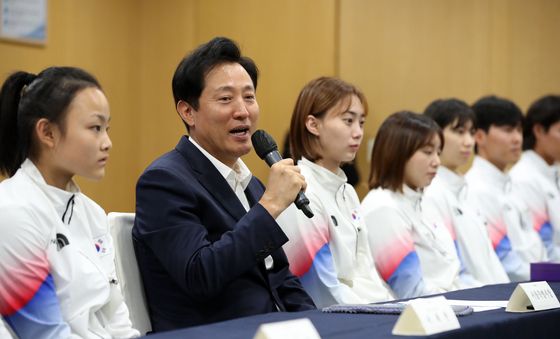 항저우 아시안게임 선수단 초청한 오세훈 시장