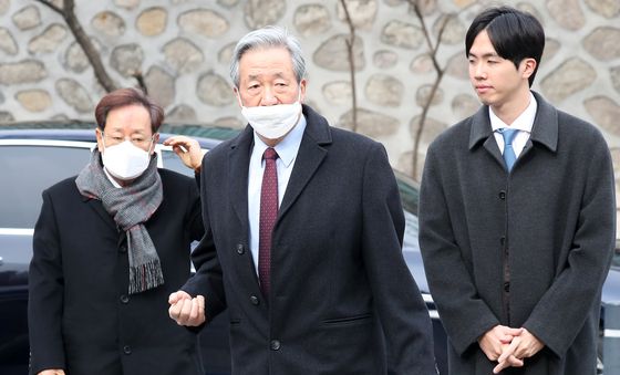 정몽준 아산재단 이사장, 정몽규 회장 장남 결혼식 참석