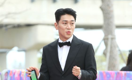 김경욱, 한껏 차려입은 다나카상