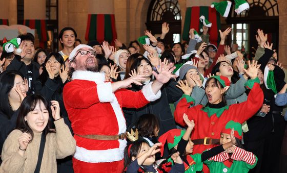 행복한 크리스마스 성큼