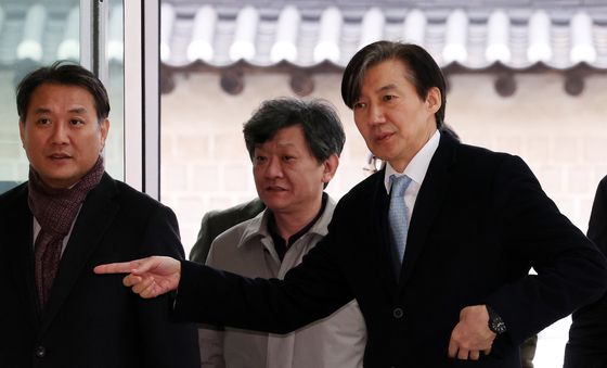 방향잡는 조국 전 장관
