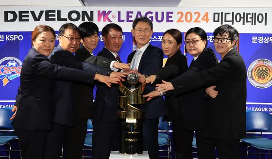 WK리그 2024 챔피언을 노리는 8개 팀 사령탑들