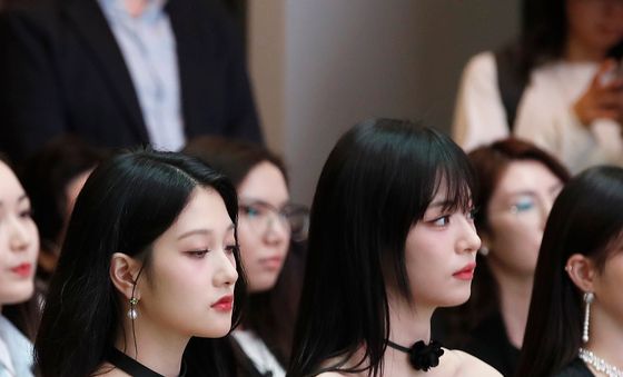 이서연·이채영, 인형이 둘