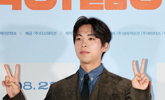 주종혁, 귀엽게 브이