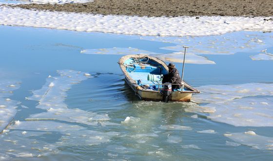 한파 이겨내는 어민