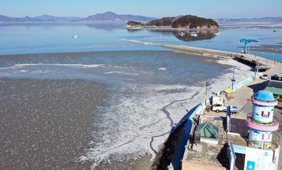 얼어붙은 서해바다