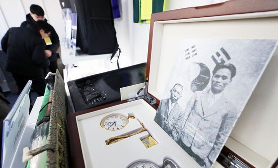 '광복80장터' 새롭게 재현된 김구·윤봉길의 시계