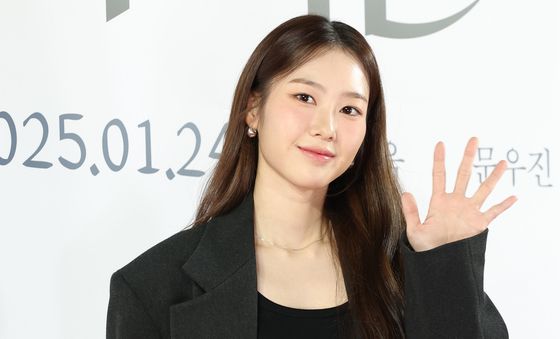 지호, 점점 예뻐지네