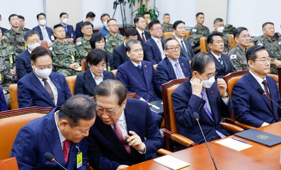 논의하는 이상민·박성재