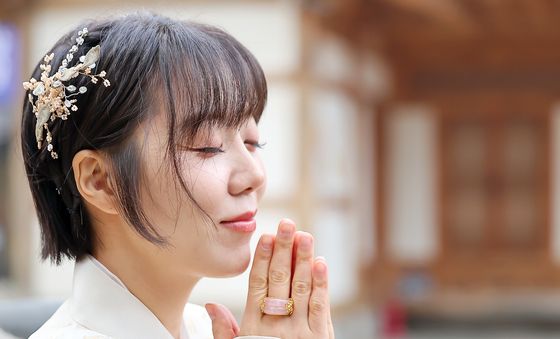 하지영 '을사년 제 소원은!'