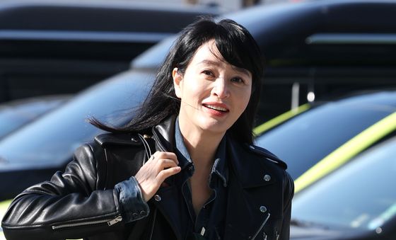 김혜수, 겨울 햇살 머금은 오소룡