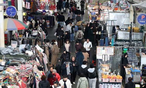 인파 붐비는 대구 서문시장