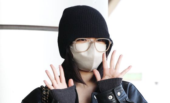 김채원, 귀요미 방긋인사