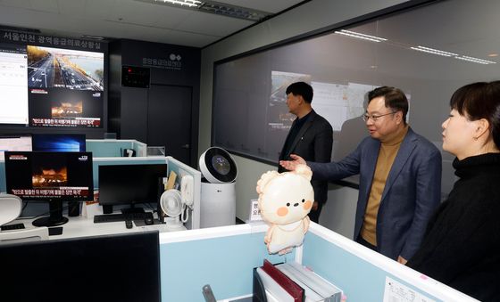 광역응급의료상황실 방문한 조규홍 장관